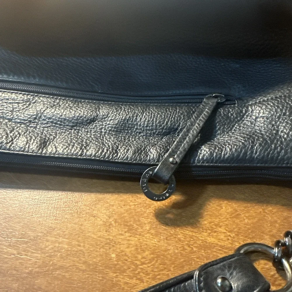 Vintage Stone Mountain Black Leather Shoulder Bag. Made In The USA.